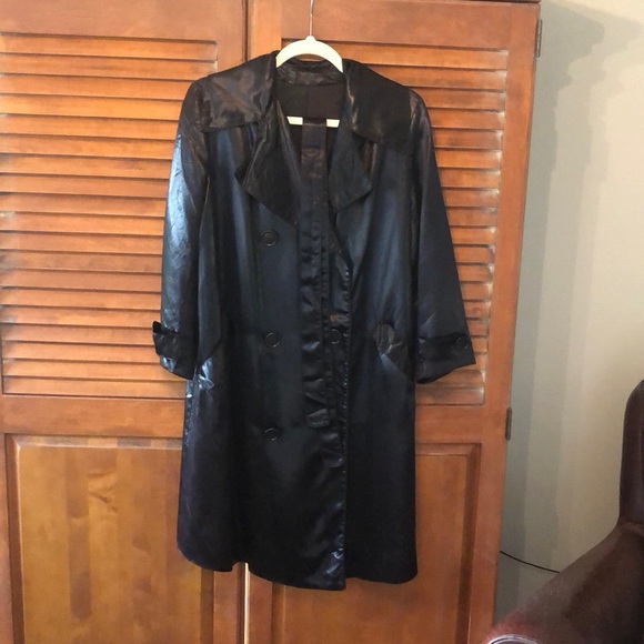 Beautiful vintage all weather coat - Picture 2 of 11